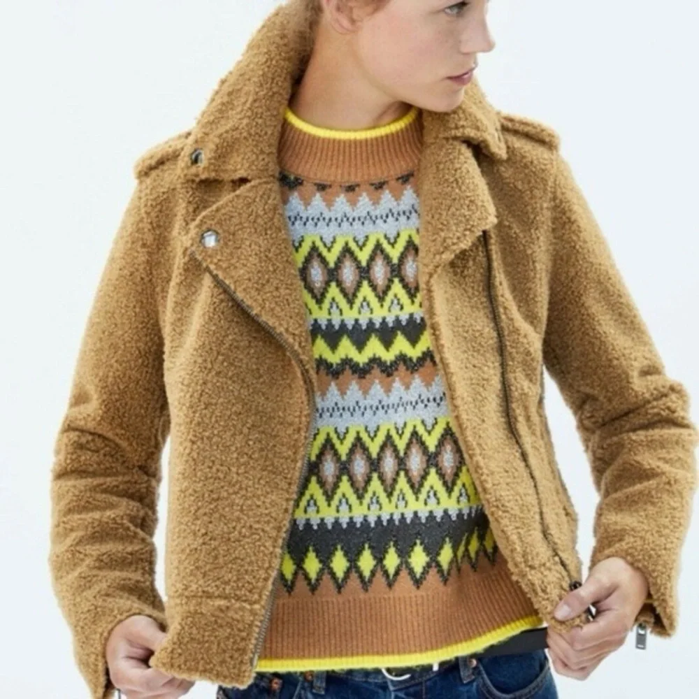 Zara woman camel
